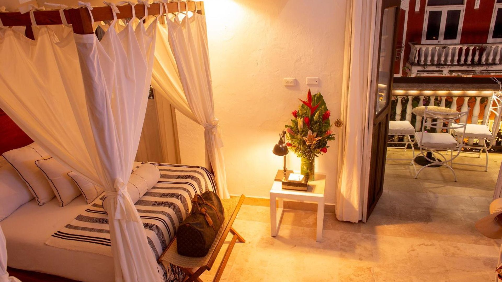 Hotel Leones De Alba Boutique 5*