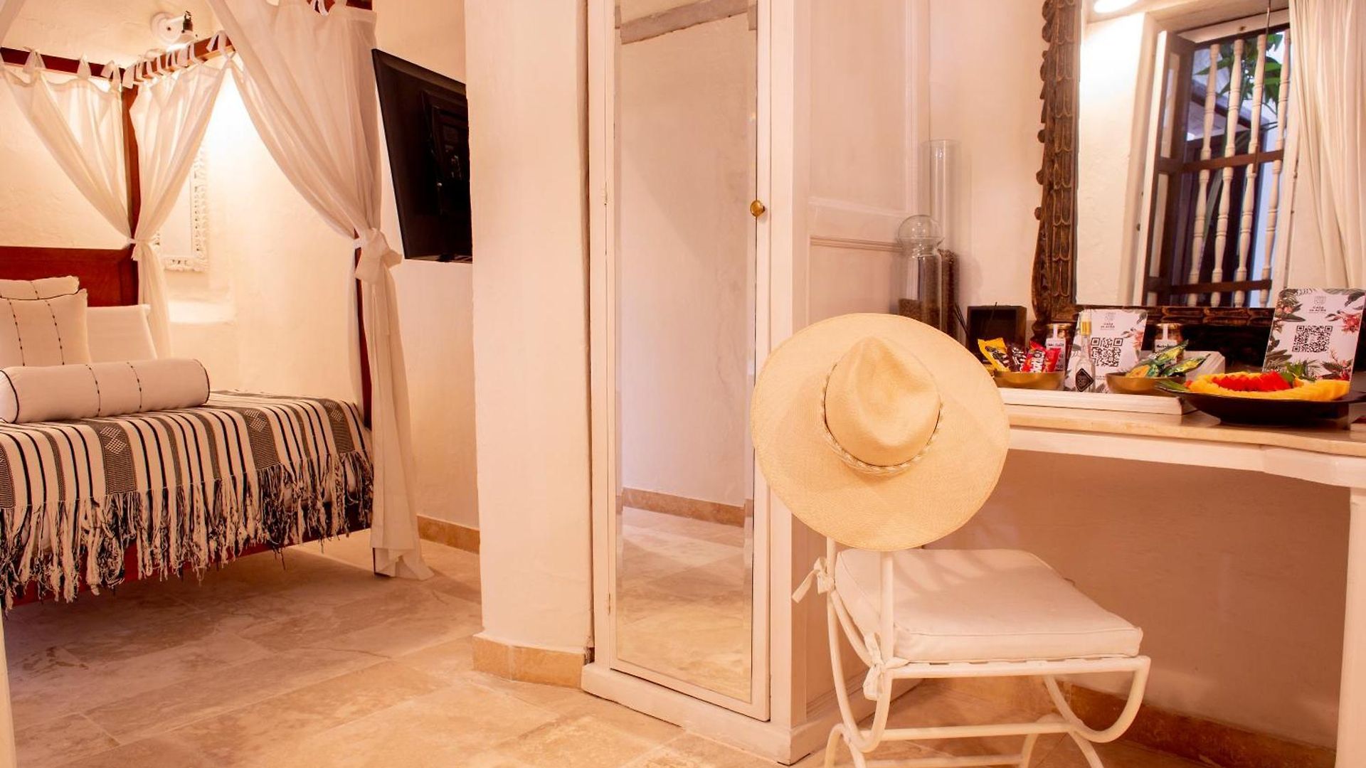 Hotel Leones De Alba Boutique 5*
