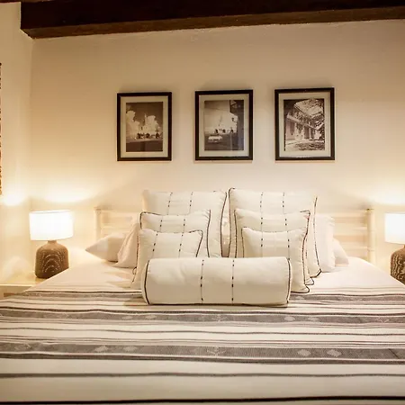 Leones De Alba Boutique 5*